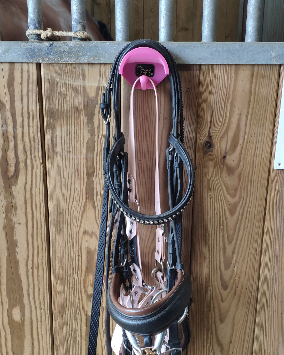 SmartHitch Duo - magnetyczny uchwyt stajenny z dodatkowym haczykiem - obrazek 12