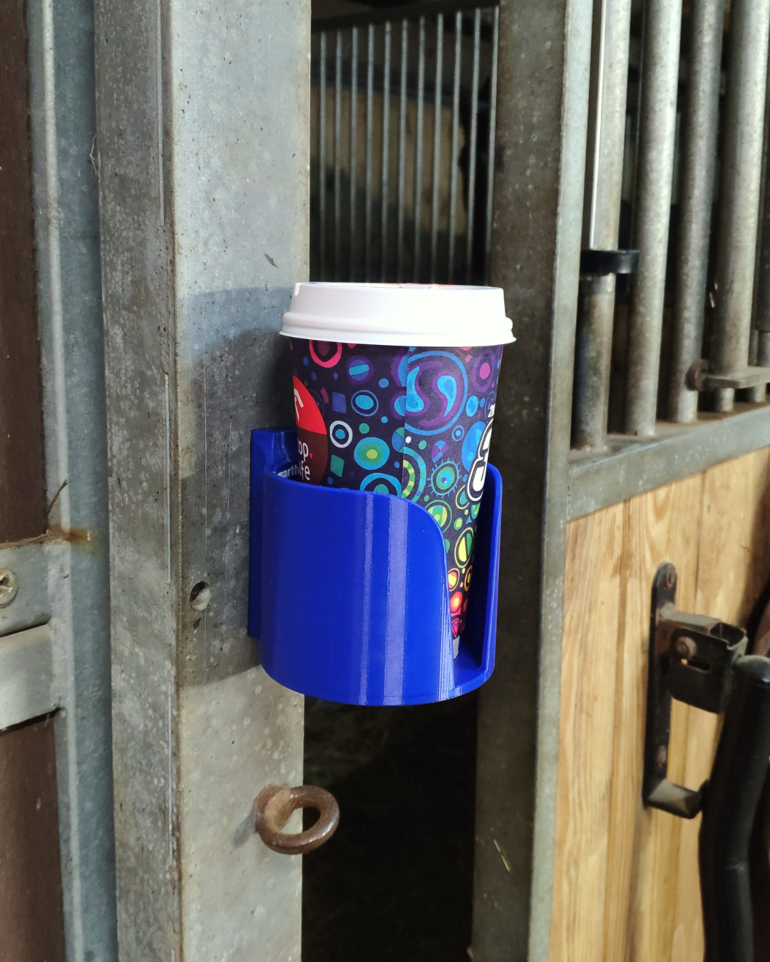 SmartHitch Cup Holder - magnetyczny uchwyt stajenny na napój - obrazek 2